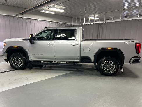 Used 2023 GMC Sierra 2500 SLE w/ SLE Value Package; image 4