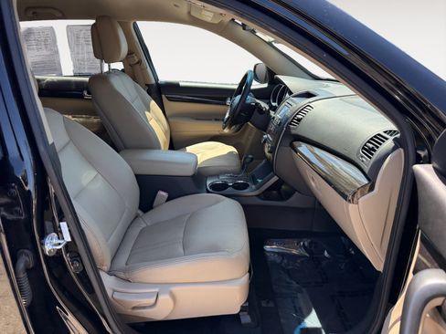 Used 2013 Kia Sorento EX FWD image 19