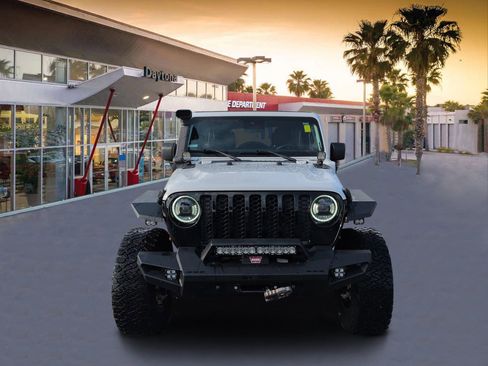 Used 2024 Jeep Wrangler Unlimited AWD/4WD image 8