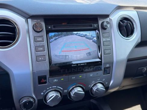 Used 2018 Toyota Tundra SR5 w/ SR5 Upgrade Package AWD/4WD image 3