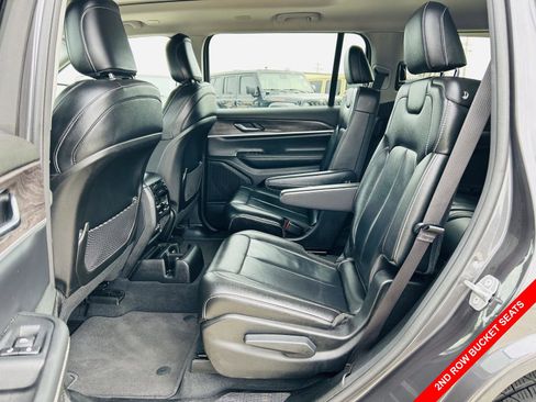 Used 2023 Jeep Grand Cherokee L Limited w/ Black Appearance Package image 30