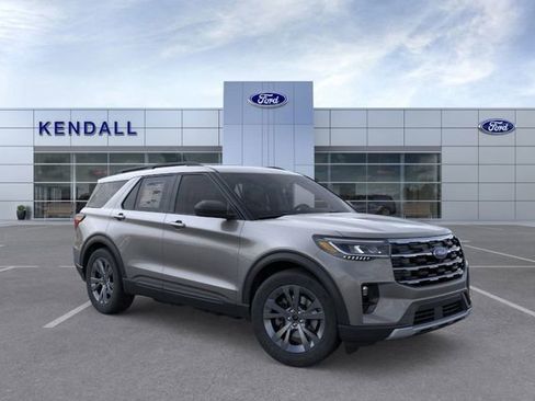New 2026 Ford Explorer Active w/ Active Comfort Package image 7