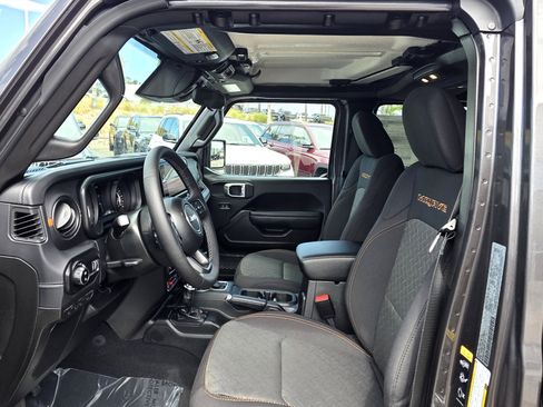 New 2026 Jeep Gladiator Mojave AWD/4WD image 12