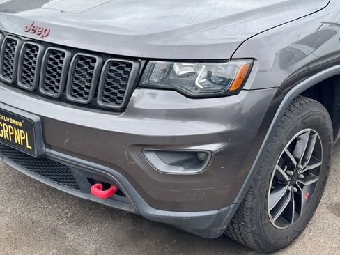 Used 2019 Jeep Grand Cherokee Trailhawk AWD/4WD image 2