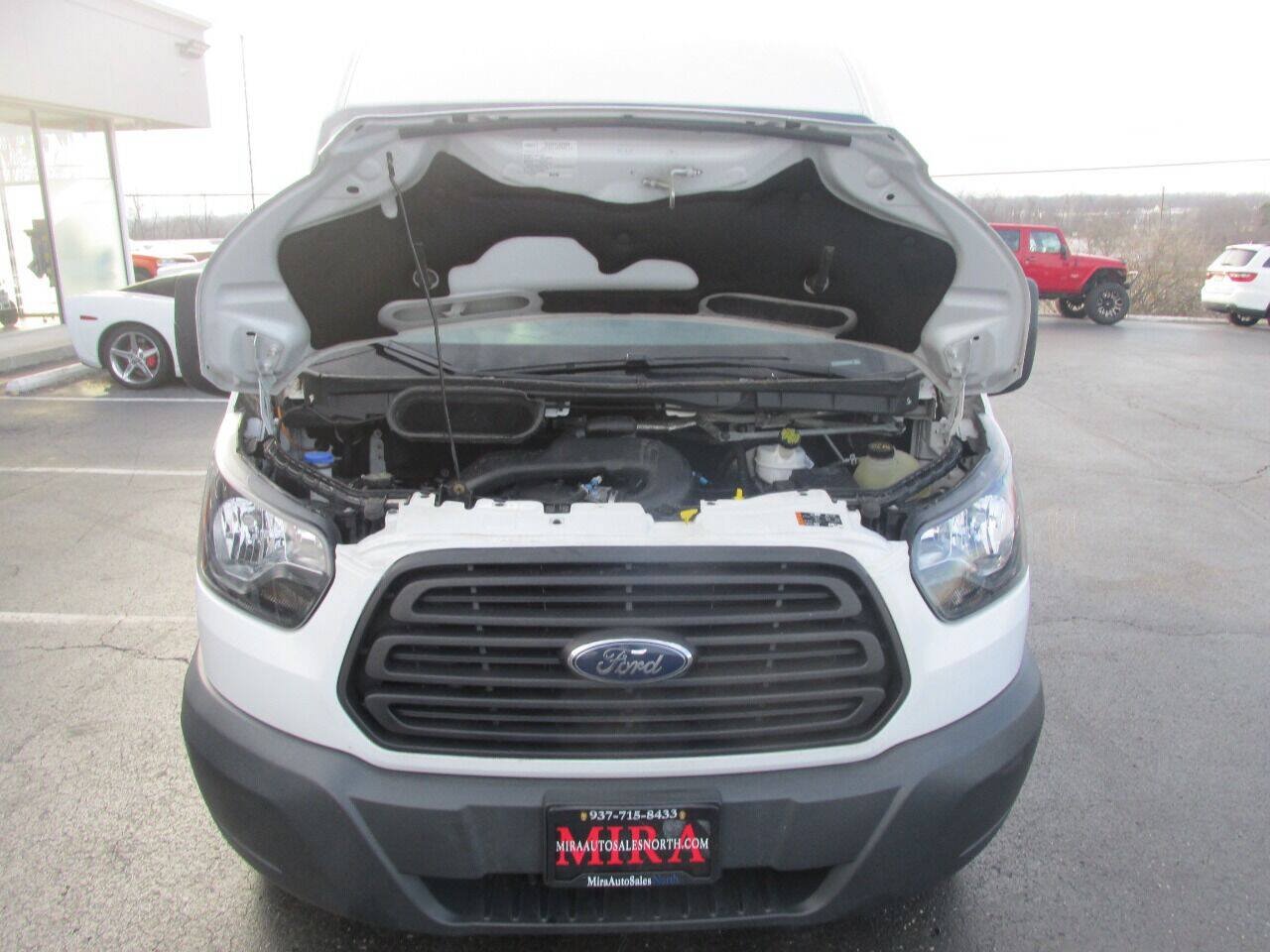 Used 2018 Ford Transit 250 148 Medium Roof RWD image 33