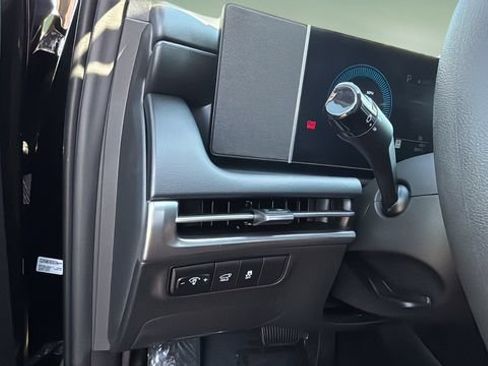 Used 2025 Hyundai Tucson SEL FWD image 21
