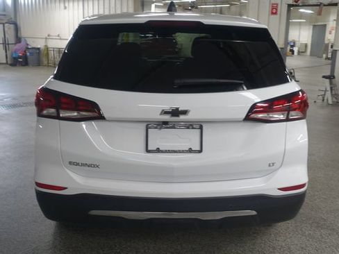 Used 2024 Chevrolet Equinox LT FWD image 6