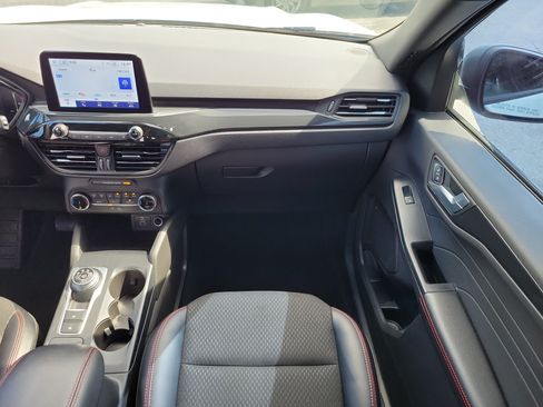 Used 2025 Ford Escape ST-Line FWD image 18