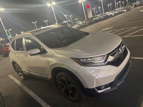 Used 2018 Honda CR-V Touring image 3
