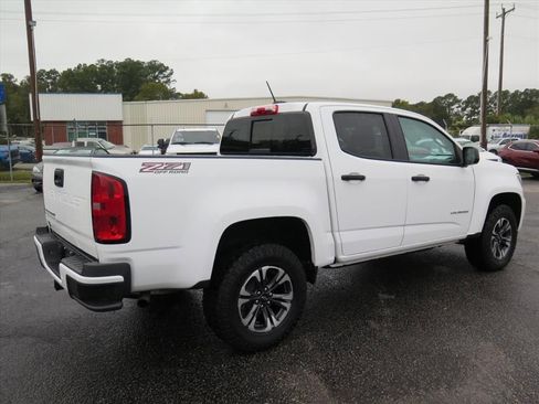 Used 2022 Chevrolet Colorado Z71 image 3