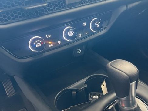 Used 2024 Honda HR-V LX image 21