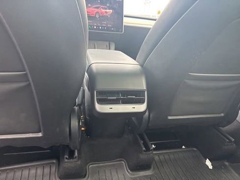 Used 2023 Tesla Model Y Long Range image 17