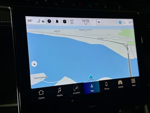 Used 2023 Jeep Grand Cherokee Limited w/ Black Appearance Package image 22