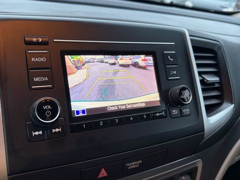 Used 2019 Honda Pilot LX image 33