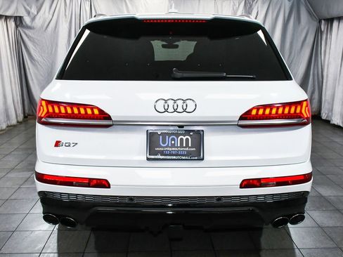 Used 2021 Audi SQ7 Premium Plus w/ Executive Package image 5