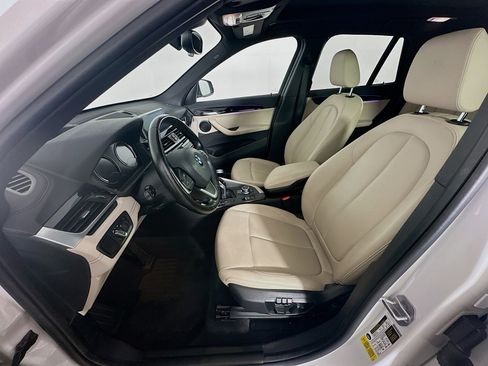 Used 2021 BMW X1 sDrive28i image 13