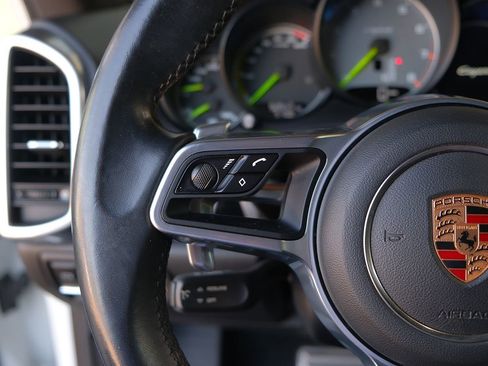 Used 2017 Porsche Cayenne S image 17