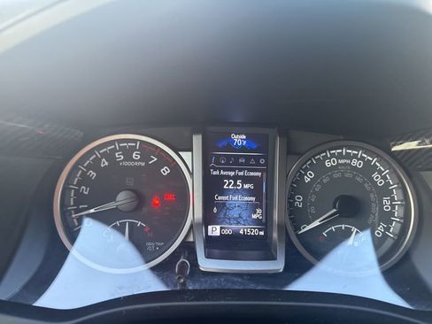 Used 2022 Toyota Tacoma SR5 image 3