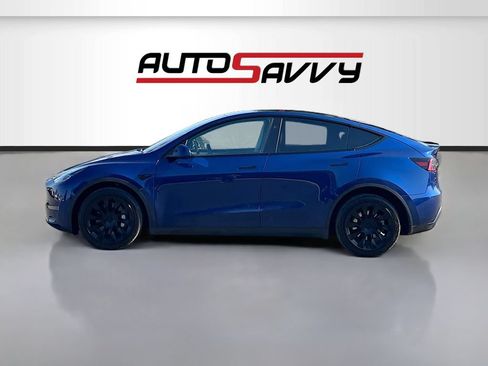 Used 2024 Tesla Model Y Long Range AWD/4WD image 4