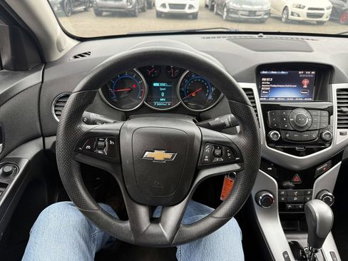 Used 2015 Chevrolet Cruze LT image 15