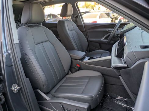 Used 2025 Audi Q5 Premium w/ Convenience Package AWD/4WD image 28