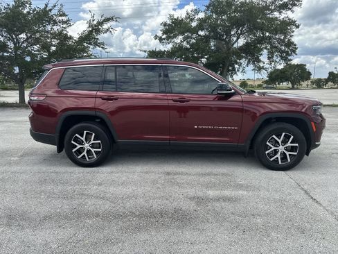 Certified 2023 Jeep Grand Cherokee L Limited w/ Trailer Tow Group (B) AWD/4WD image 15