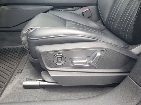 Used 2019 Audi e-tron Prestige w/ Prestige Package image 20