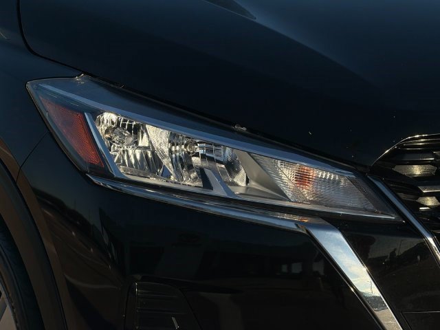 Used 2023 Nissan Kicks S w/ Interior Electronics Package FWD image 29
