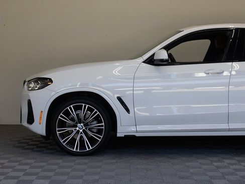 Used 2023 BMW X4 xDrive30i w/ M Sport Package AWD/4WD image 8