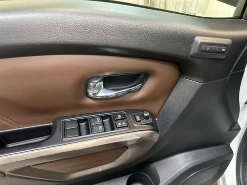 Certified 2021 Nissan Titan Platinum Reserve w/ Moonroof Package image 25
