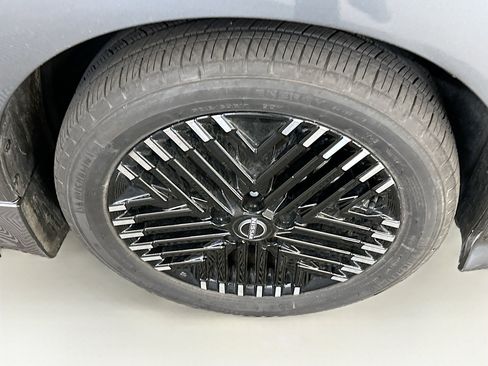 Used 2024 Nissan Leaf SV Plus image 11