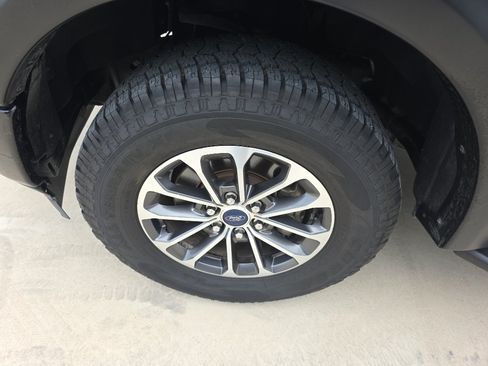 Used 2018 Ford F150 XLT w/ Equipment Group 302A Luxury AWD/4WD image 5