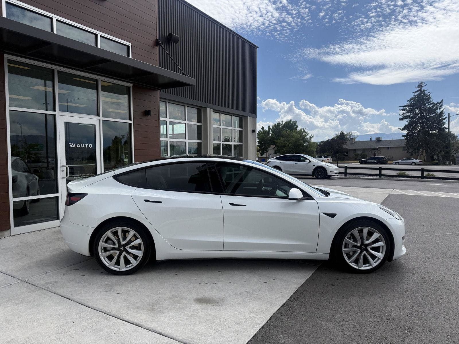 Used 2021 Tesla Model 3 Long Range AWD/4WD image 9