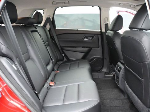 Used 2023 Nissan Rogue SV w/ SV Premium Package AWD/4WD image 19