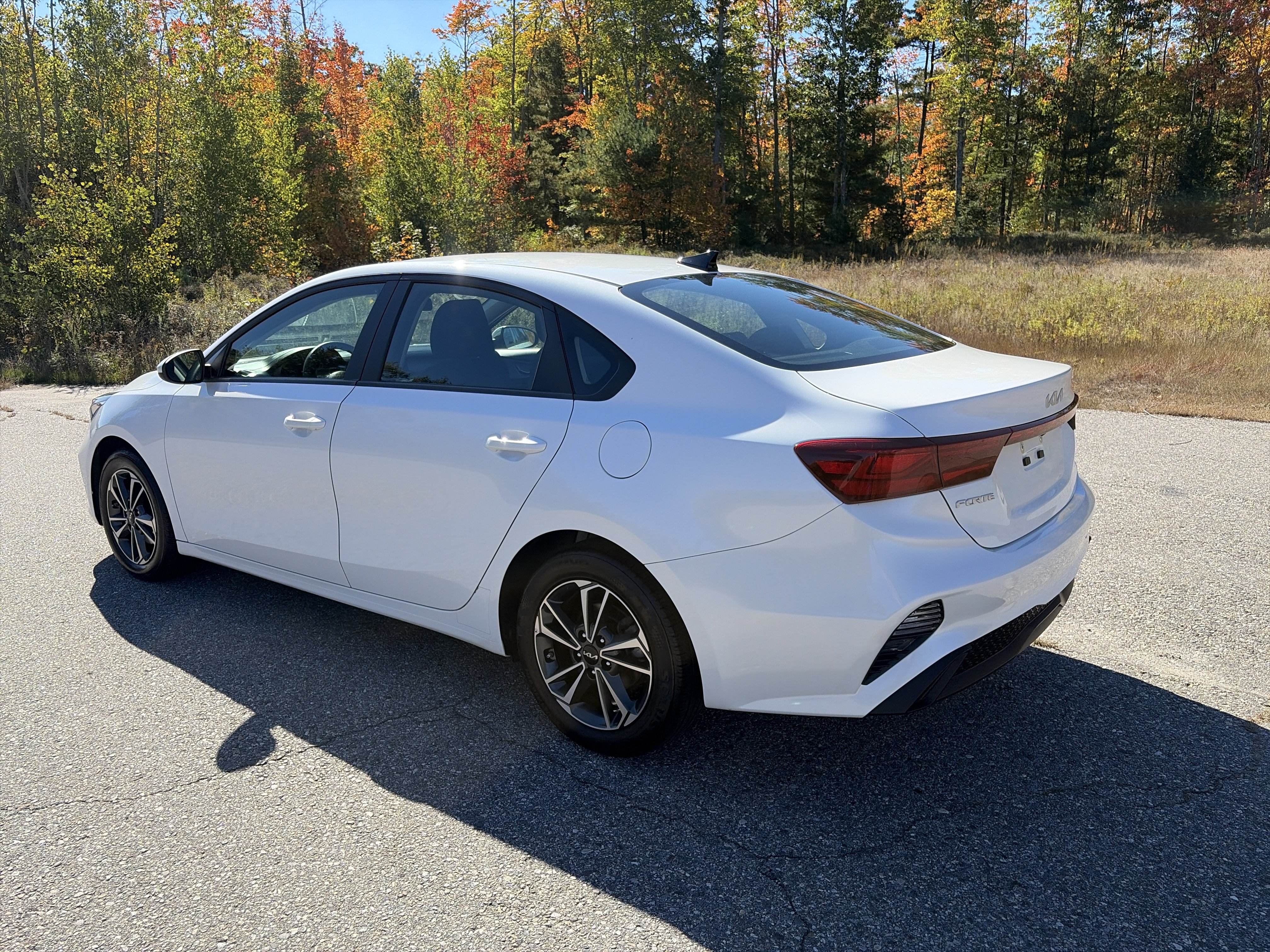 Certified 2024 Kia Forte LXS FWD image 7