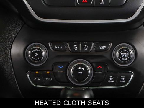 Used 2022 Jeep Cherokee Latitude w/ Sun & Sound Group AWD/4WD image 20