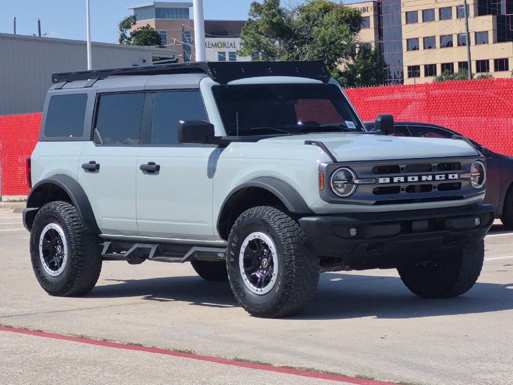 Used 2024 Ford Bronco Big Bend w/ Sasquatch Package AWD/4WD image 8