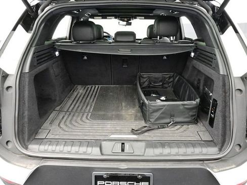 Used 2023 Land Rover Range Rover Sport SE image 13