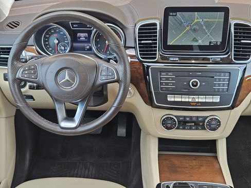 Used 2019 Mercedes-Benz GLS 450 4MATIC image 26
