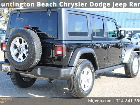 Used 2021 Jeep Wrangler Unlimited Islander image 5