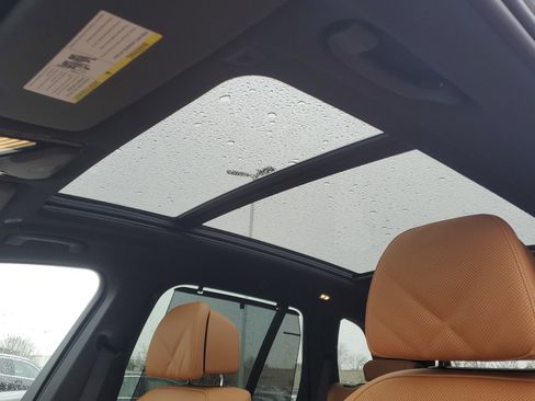 New 2026 BMW X5 xDrive40i w/ M Sport Package AWD/4WD image 8