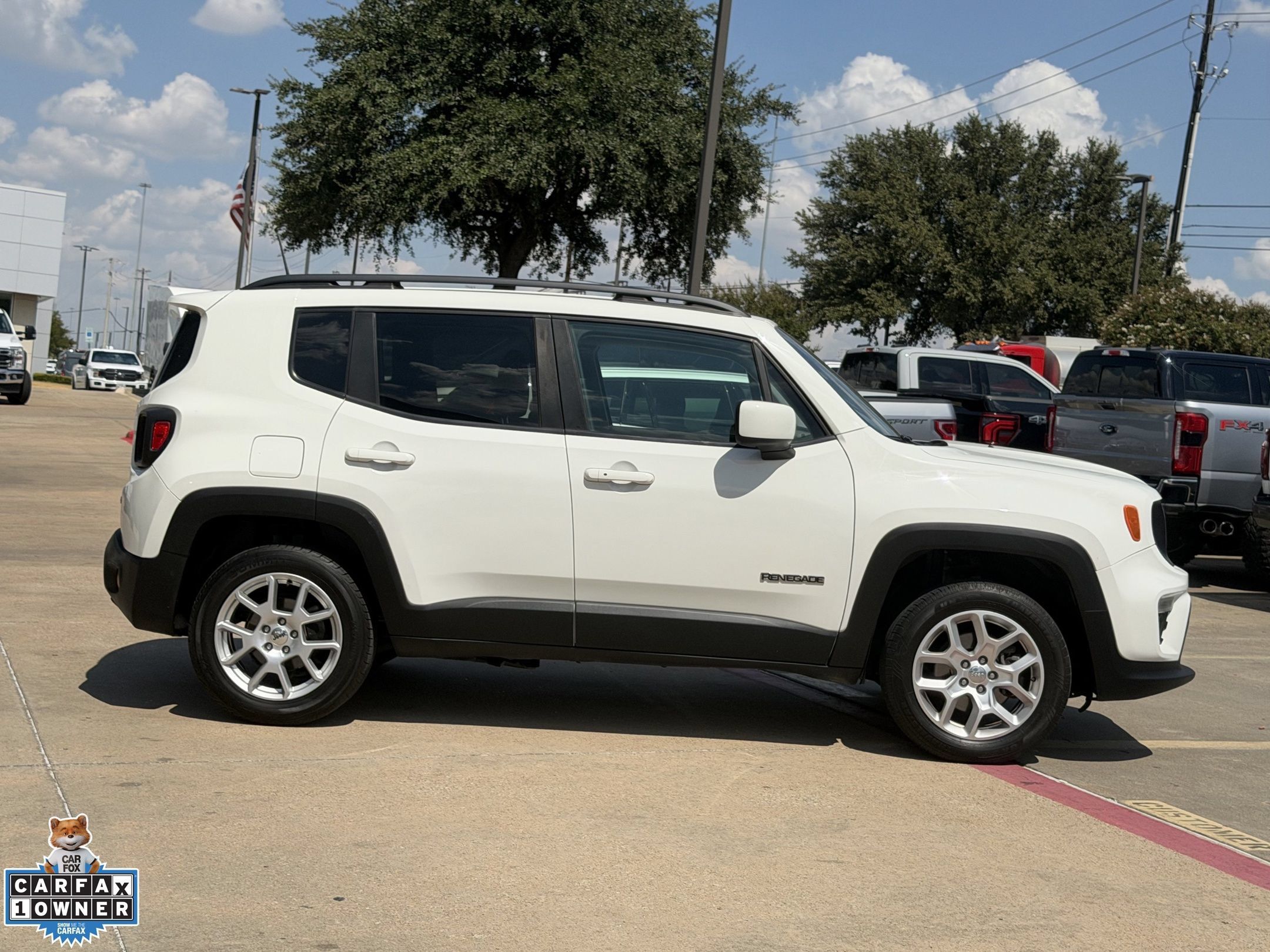 Used 2020 Jeep Renegade Latitude w/ Cold Weather Group AWD/4WD image 3