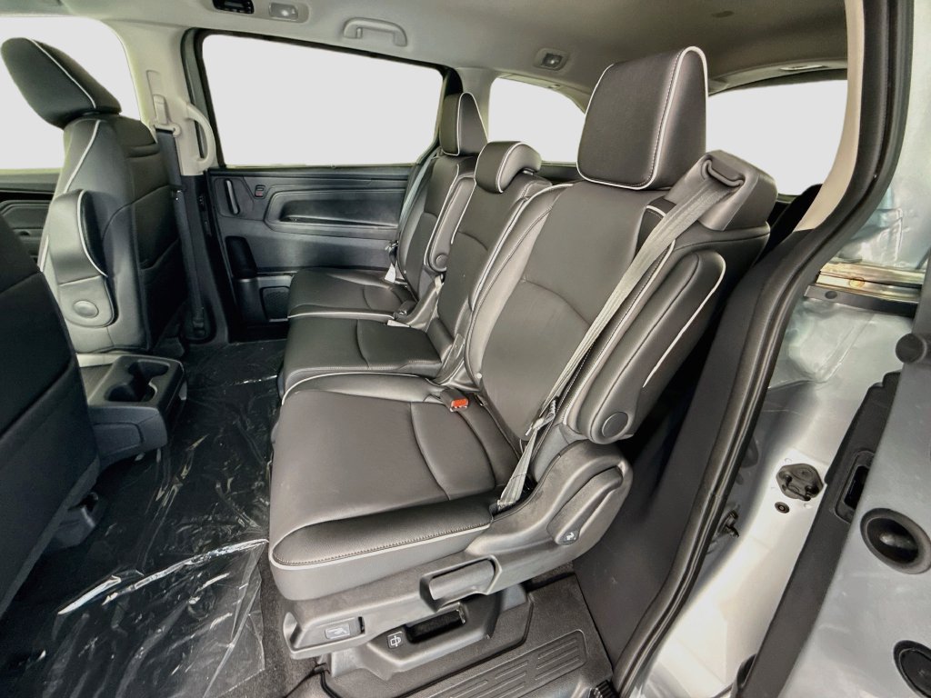 New 2026 Honda Odyssey Touring image 21