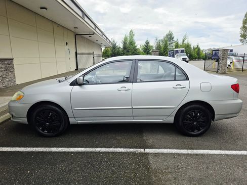 Used 2004 Toyota Corolla LE FWD image 2