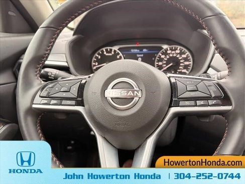 Used 2025 Nissan Altima 2.5 SR AWD/4WD image 19