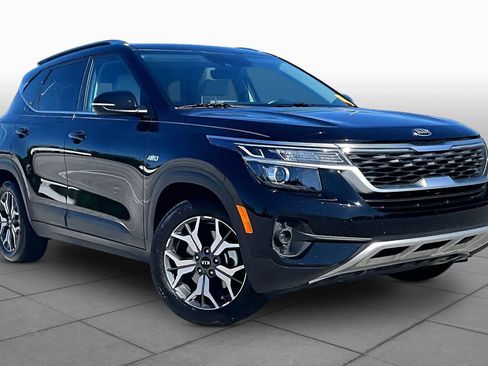 Used 2021 Kia Seltos EX AWD/4WD image 3