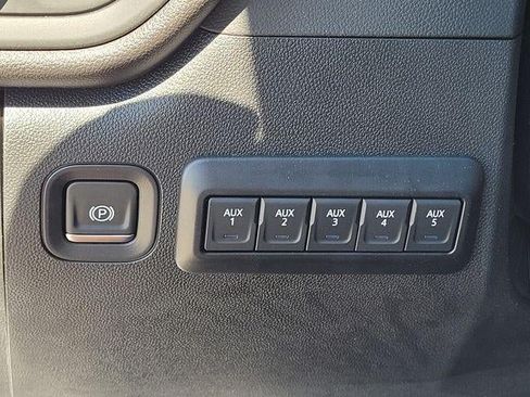 New 2026 GMC Sierra 2500 Pro w/ Convenience Package AWD/4WD image 24