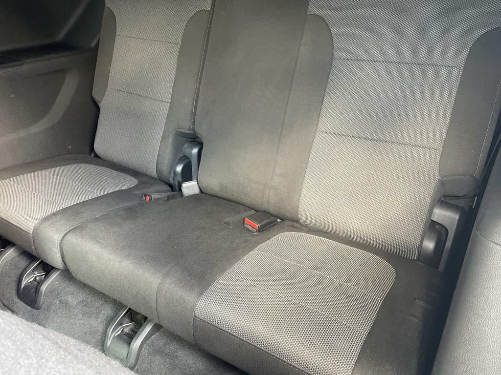 Used 2023 Chevrolet Traverse LT FWD image 13