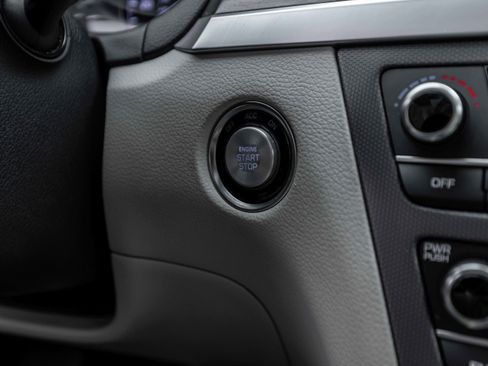 Used 2017 Genesis G80 5.0 Ultimate image 8