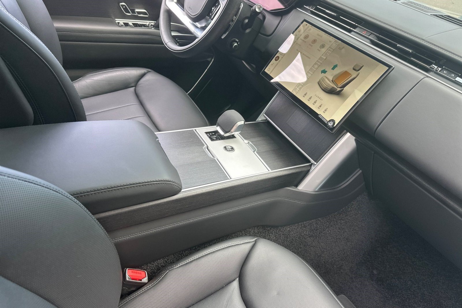 New 2026 Land Rover Range Rover Long Wheelbase Autobiography AWD/4WD image 25
